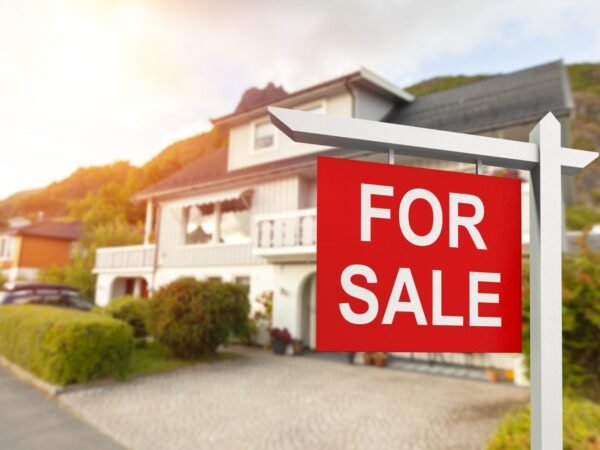 Efficient Property Sales: East London Estate Agents