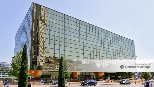 Commencement Bank Eyes HQ Relocation Near Seattle