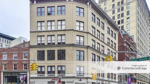 Industrious Extends, Expands Manhattan Lease