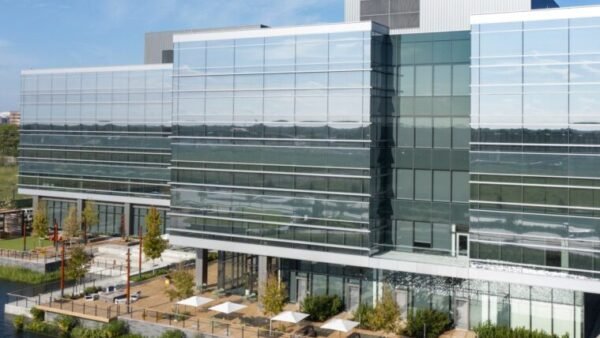 Hines JV Welcomes Biotech Firm at Houston Campus