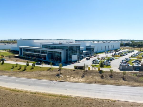 EV Magnet Factory Attracts M for Construction