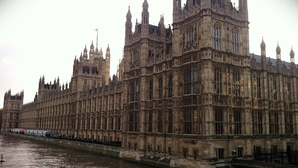 Propertymark calls on UK government to get on with agent regulation