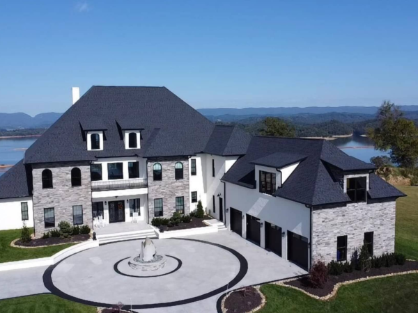 10,000 Square Foot Home In Morristown, Tennessee