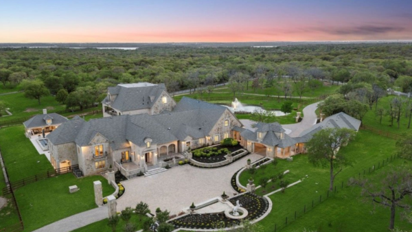 This 11 Acre Texas Estate Has Everything You Could Ever Want