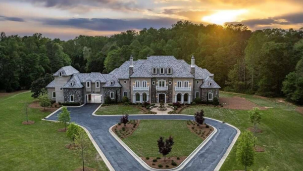 Stone And Stucco Home On 10 Acres In Watkinsville, Georgia