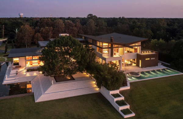 Contemporary Lakefront Home With Movie Theater And Pool