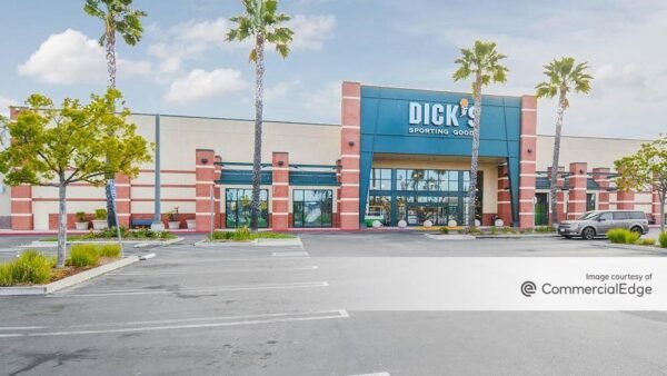 SoCal Shopping Center Commands M