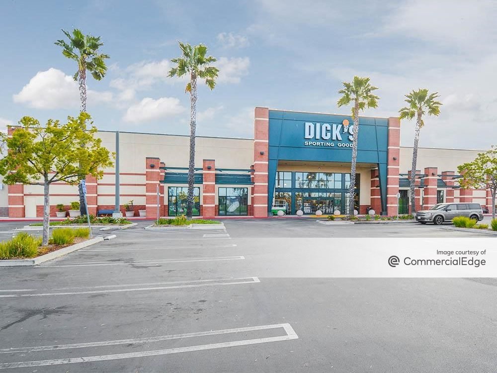 SoCal Shopping Center Commands M