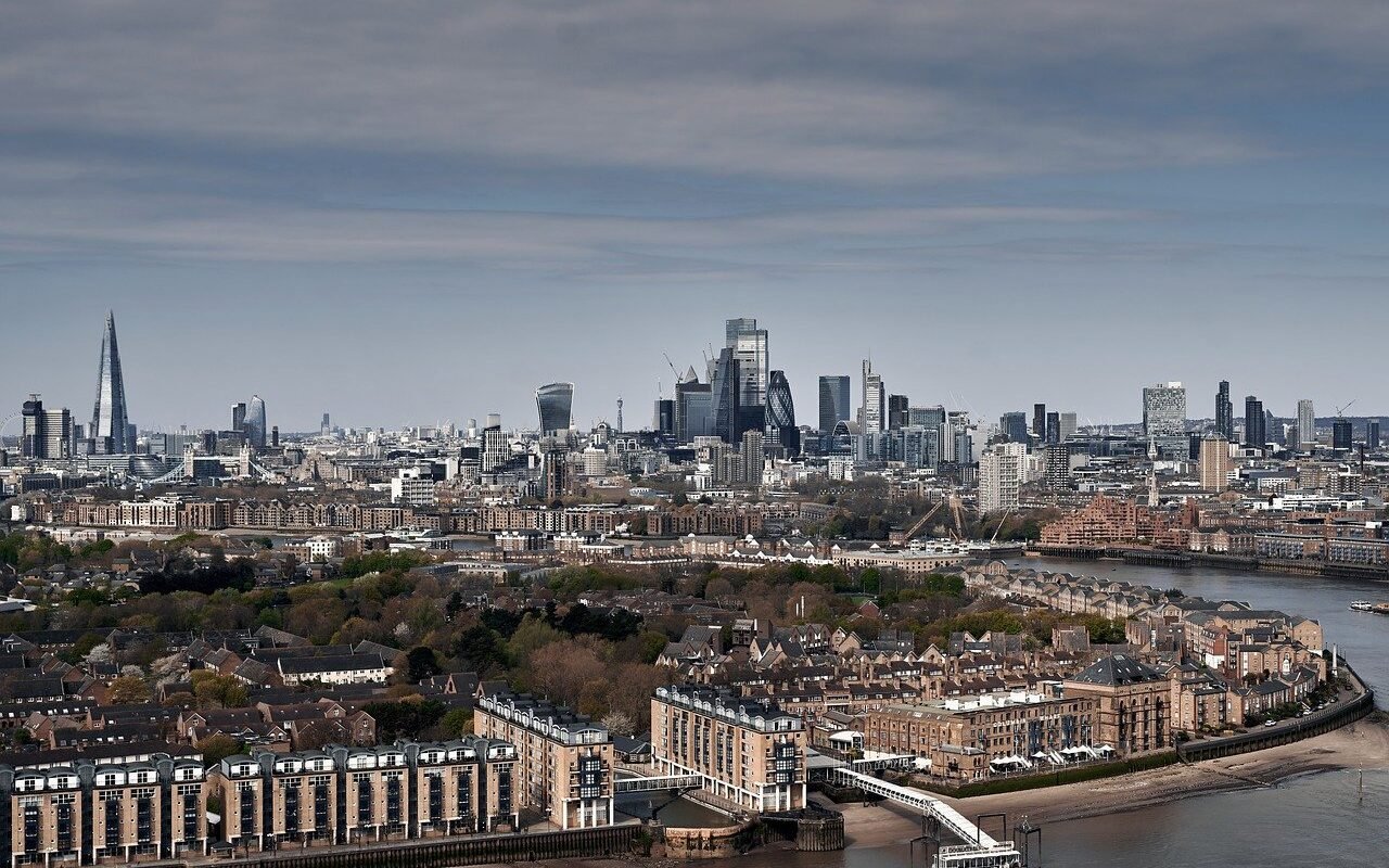 London’s rental shortage eases with stock up by a third year-on-year London’s rental shortage eases with stock up by a third year-on-year