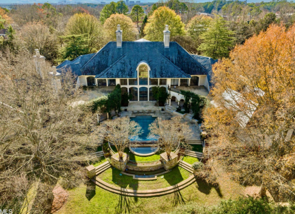 North Carolina Country Club Home Comes With 2 Elevators