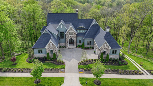  Million Tennessee Home Comes With Walk-In Gun Safe