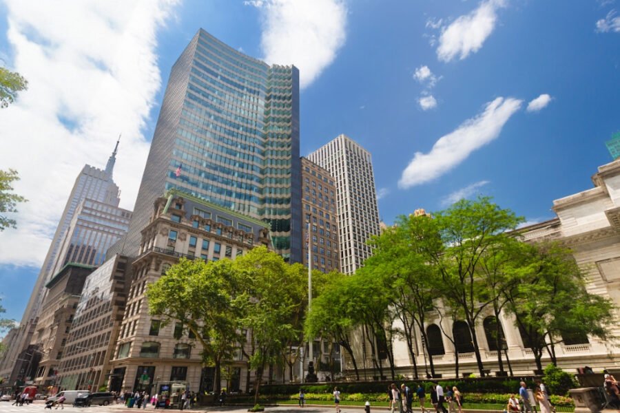 Investment Firm Signs Lease at Manhattan Trophy Tower