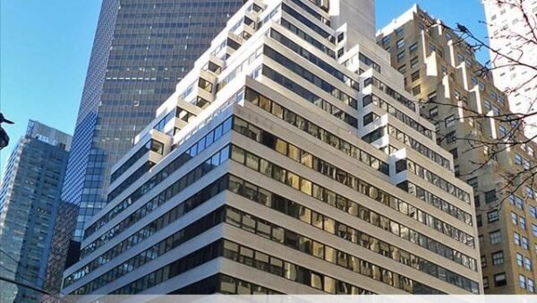 Savanna Inks Renewal at Manhattan Office Tower