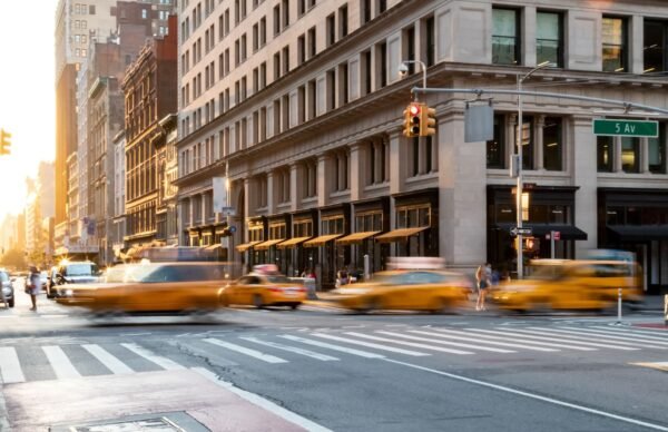 Palantir Renews Lease at 620 Avenue of the Americas