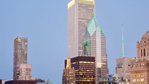 HOK Signs New 25KSF Lease at One Pru Plaza