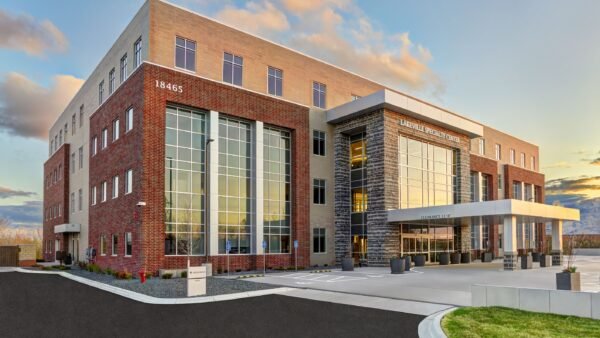 Davis Healthcare Opens Minneapolis-Area MOB