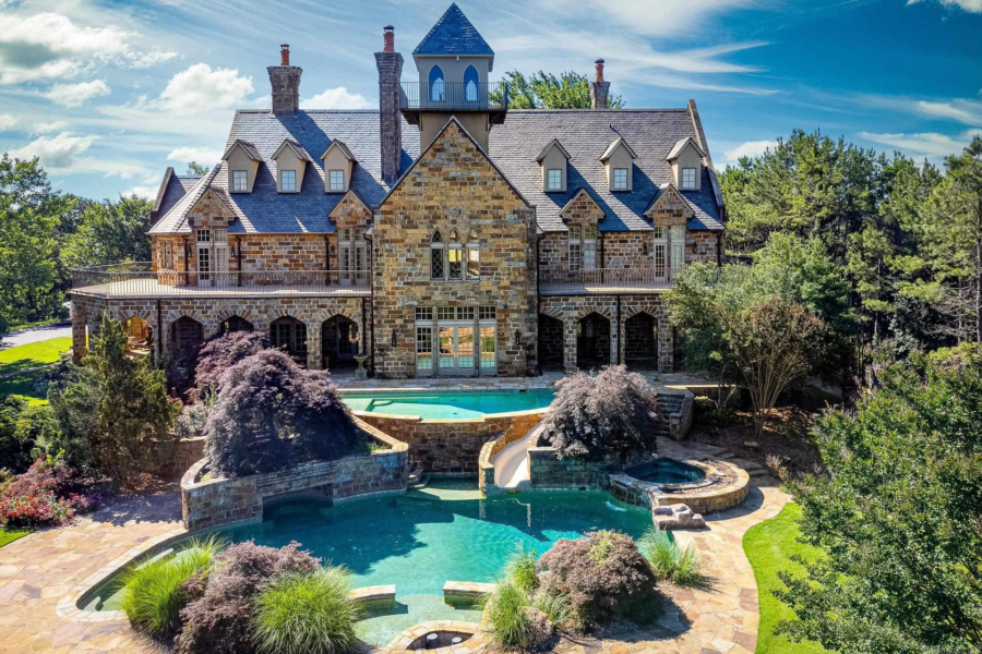 Stone Home On 25 Acres In Little Rock, Arkansas