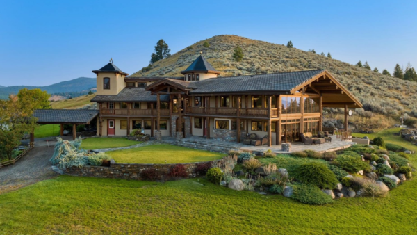 390 Acre Estate In Republic, Washington