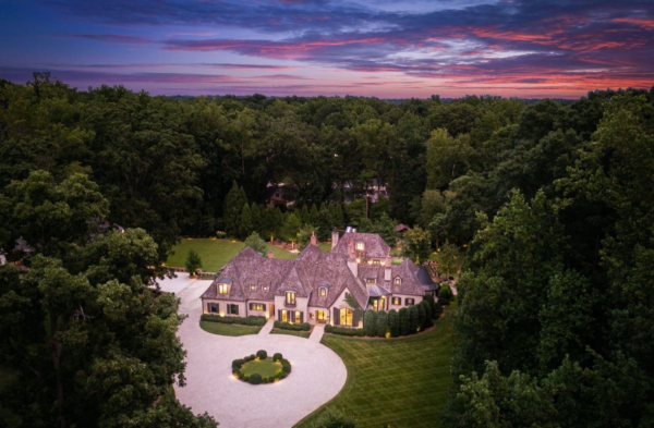 4+ Acre North Carolina Estate With Guest House And Pool