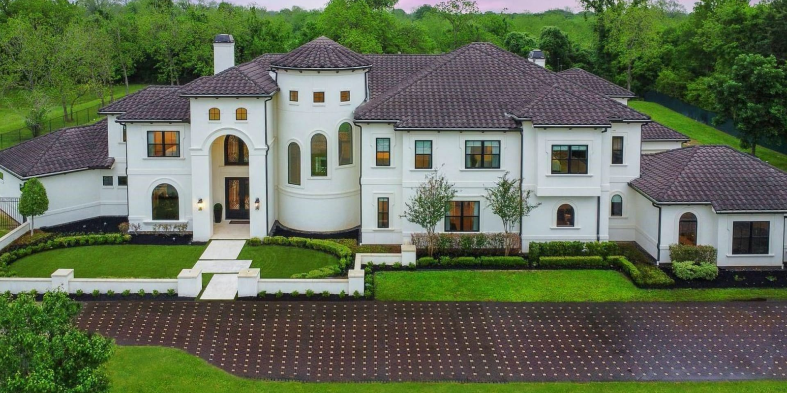 .5 Million Texas Home With Pool And Basketball Court