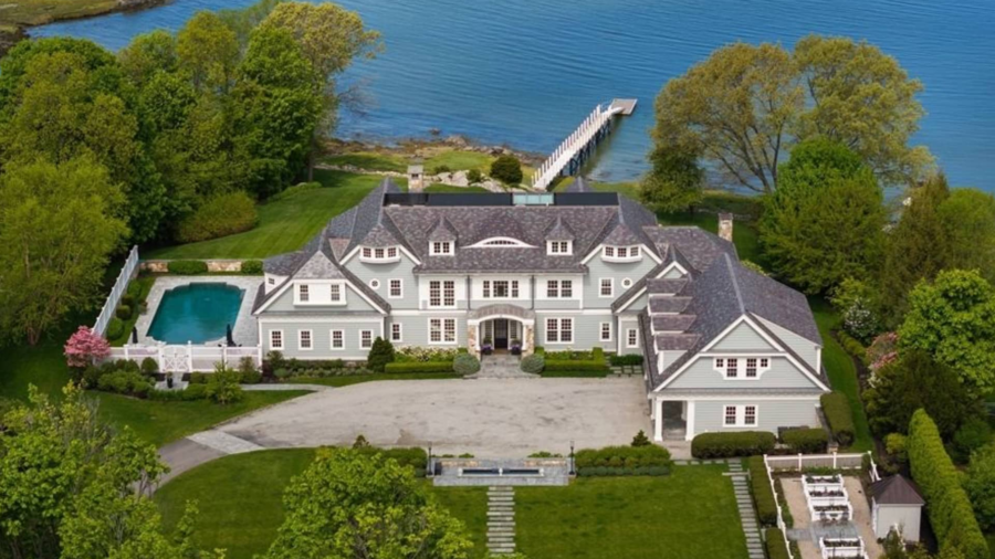 Colonial Style Waterfront Home In Hingham, Massachusetts