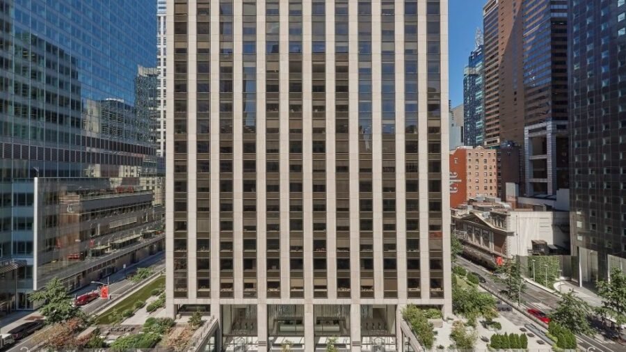 Financial Firm Renews Manhattan Lease