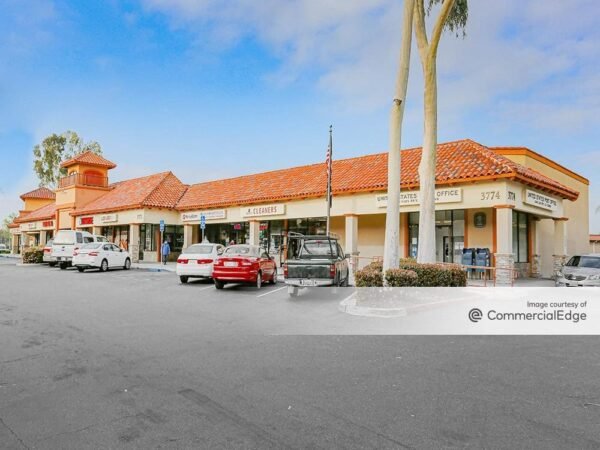 San Diego Shopping Center Sells for M