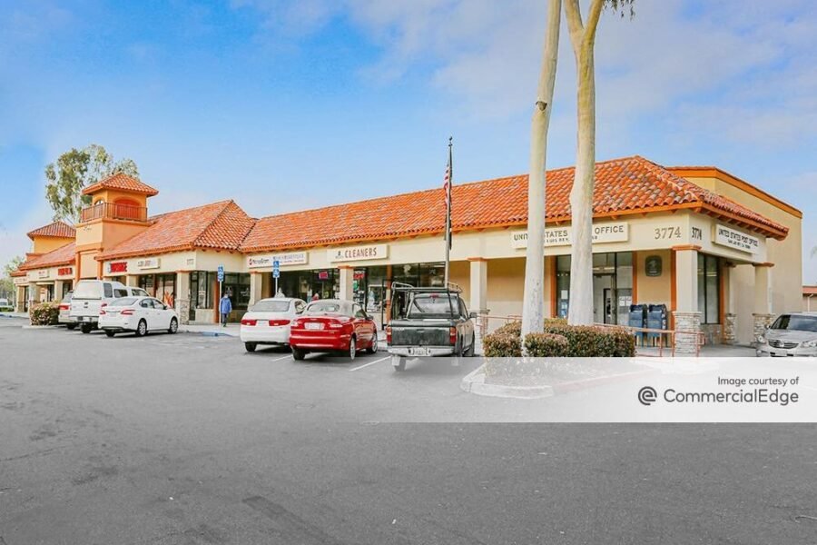 San Diego Shopping Center Sells for M