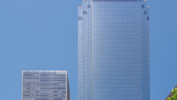 Santander Renews 211 KSF Lease in Downtown Dallas