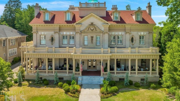 Historic 1900’s Brick Mansion In Macon, Georgia (PHOTOS)