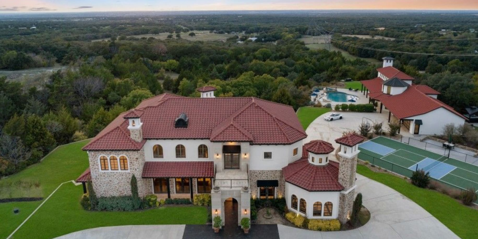 25 Acre Texas Estate With Guest Villa And Sports Court