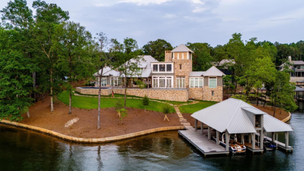 Lakefront New Build With Pool And Covered Dock