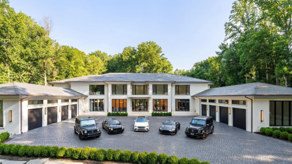 Luxurious New Build In Virginia Lists For Just Under  Million