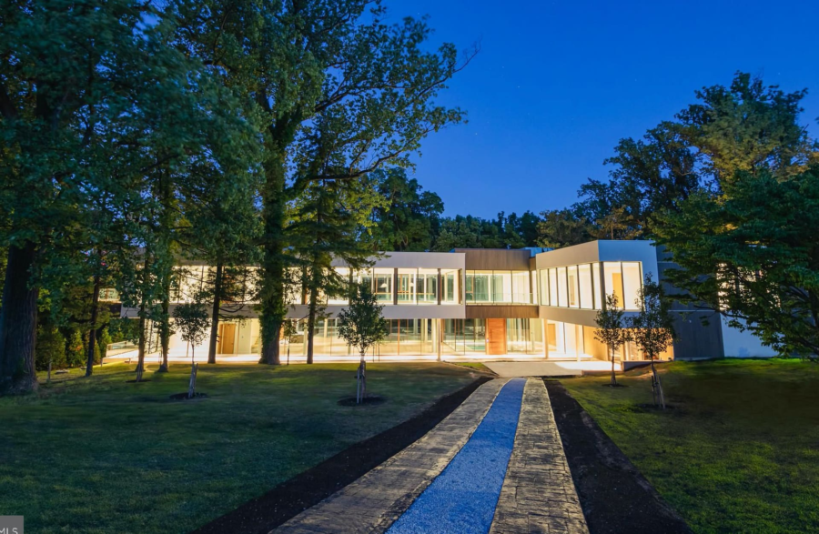 Modern New Build In Pennsylvania Lists For .5 Million
