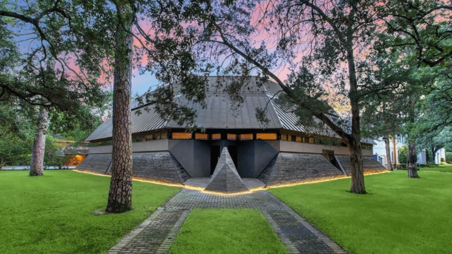 The “Darth Vader House” Lists In Houston, Texas (PHOTOS)