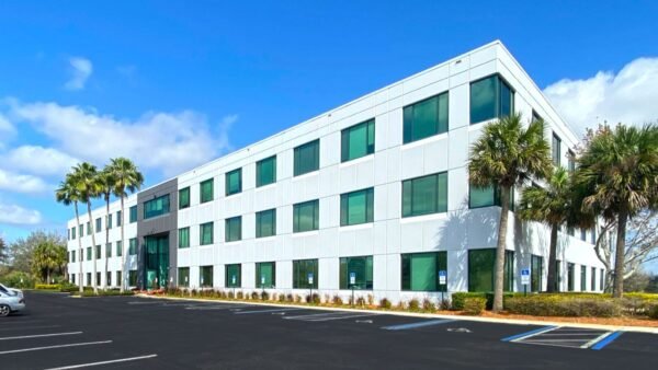 Dilweg Inks Lease at Tampa Office Campus