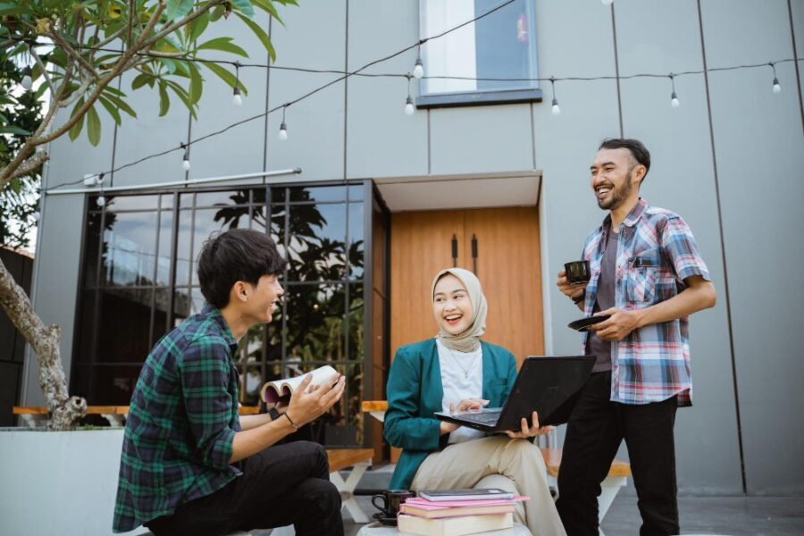 How to Make Your Student Let a Standout: Tips for a Student-Friendly Property – London Estate Agents