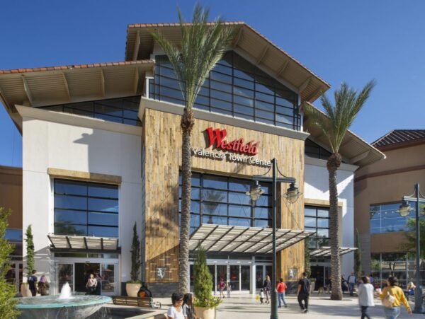 Lincoln Property, Centennial Team Up