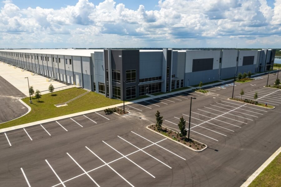 Dalfen Sells 423 KSF Tampa-Area Warehouse
