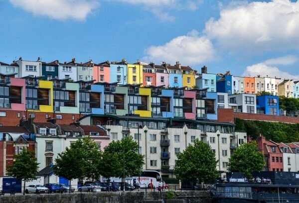 Government to step up plan to crackdown on short-term lets