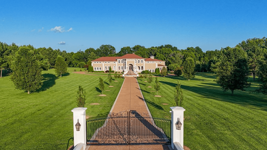 Tennessee Home On 13 Acres With An Indoor Basketball Court