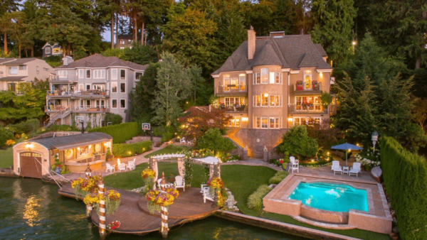 Stone & Stucco Lakefront Home In Lake Oswego, Oregon