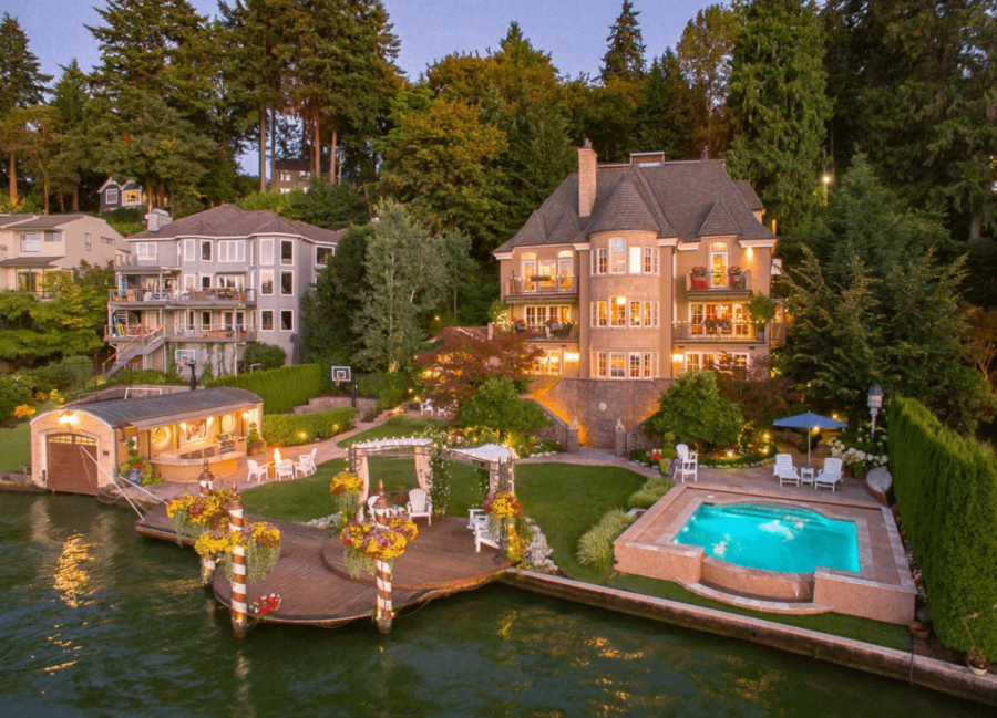 Stone & Stucco Lakefront Home In Lake Oswego, Oregon