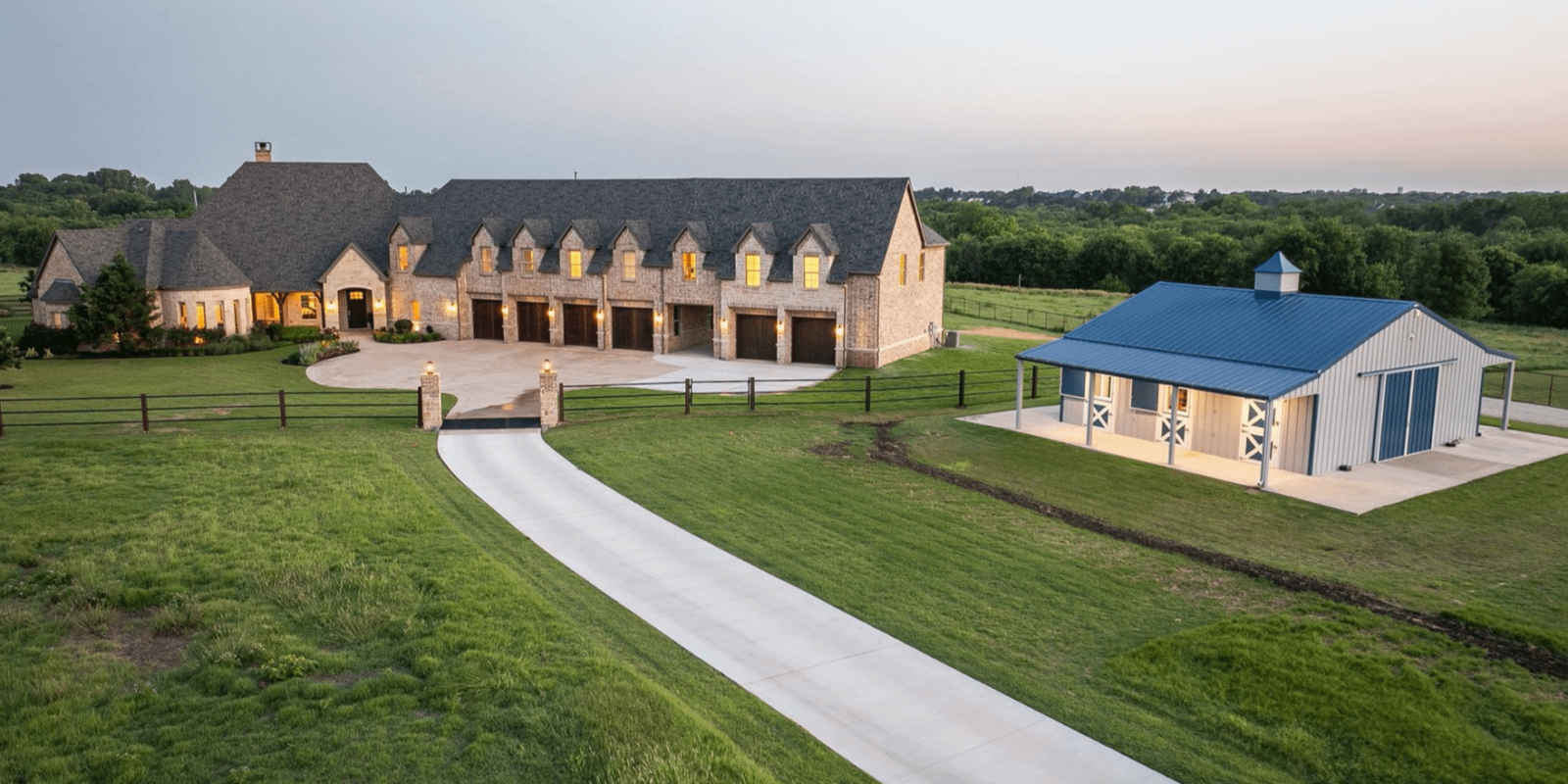 4 Acre Texas Estate With 6-Car Garage And Barn (PHOTOS)