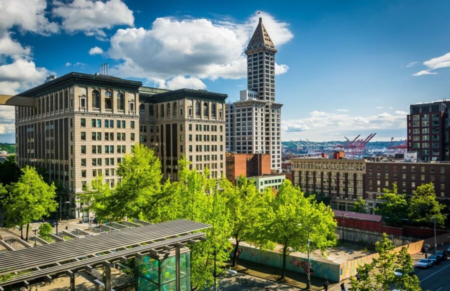 Local Investors Buy Seattle Smith Tower