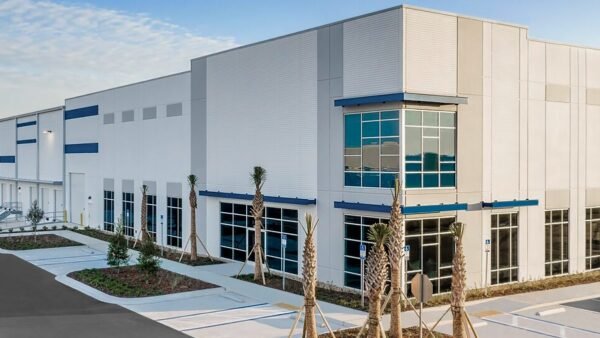 LBA Logistics Seals the Deal on 8M CMBS Financing