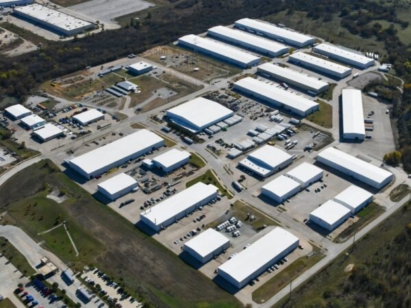 Harbor Capital Enters DFW With 607 KSF Buy