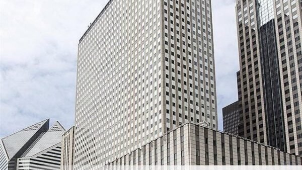 Expansive to Open 7th Chicago Coworking Location