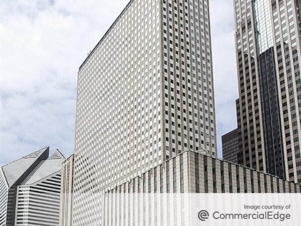 Expansive to Open 7th Chicago Coworking Location
