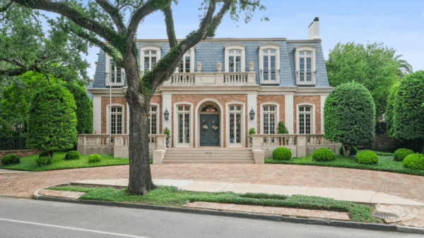 French Style Brick Home In New Orleans, Louisiana (PHOTOS)